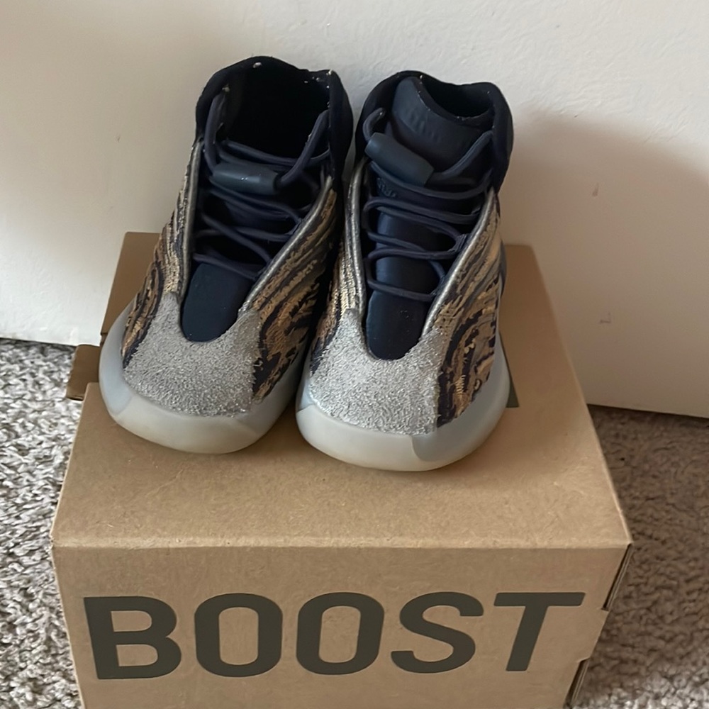 Toddler Yeezy Quantum's